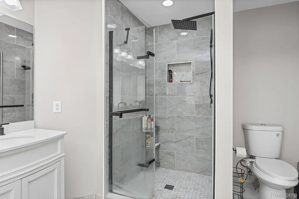 43352 Chardonnay Drive Sterling Heights City MI 48314