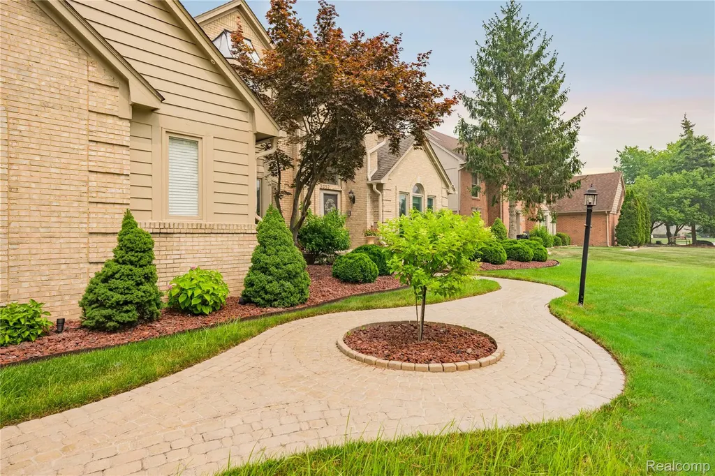 43352 Chardonnay Drive Sterling Heights City MI 48314