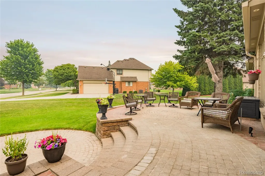 43352 Chardonnay Drive Sterling Heights City MI 48314