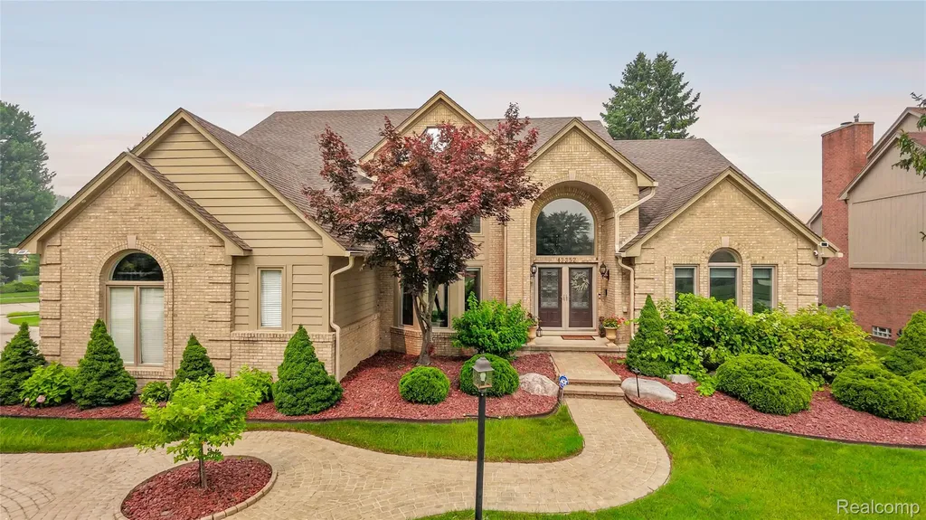 43352 Chardonnay Drive Sterling Heights City MI 48314