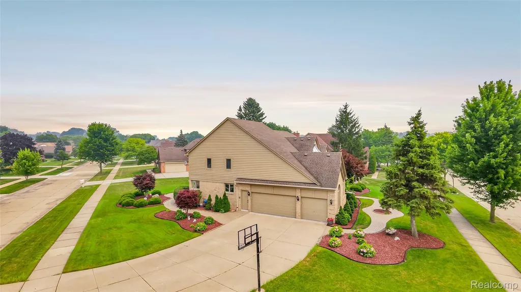 43352 Chardonnay Drive Sterling Heights City MI 48314