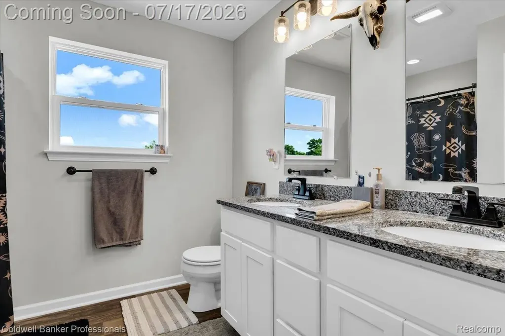 417 Constitution Avenue Brooklyn Village MI 49230
