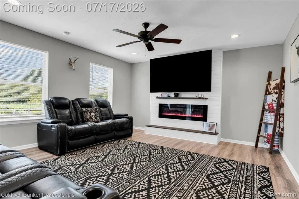 417 Constitution Avenue Brooklyn Village MI 49230