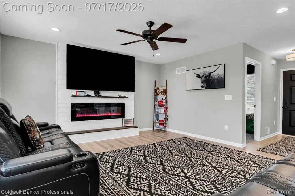 417 Constitution Avenue Brooklyn Village MI 49230