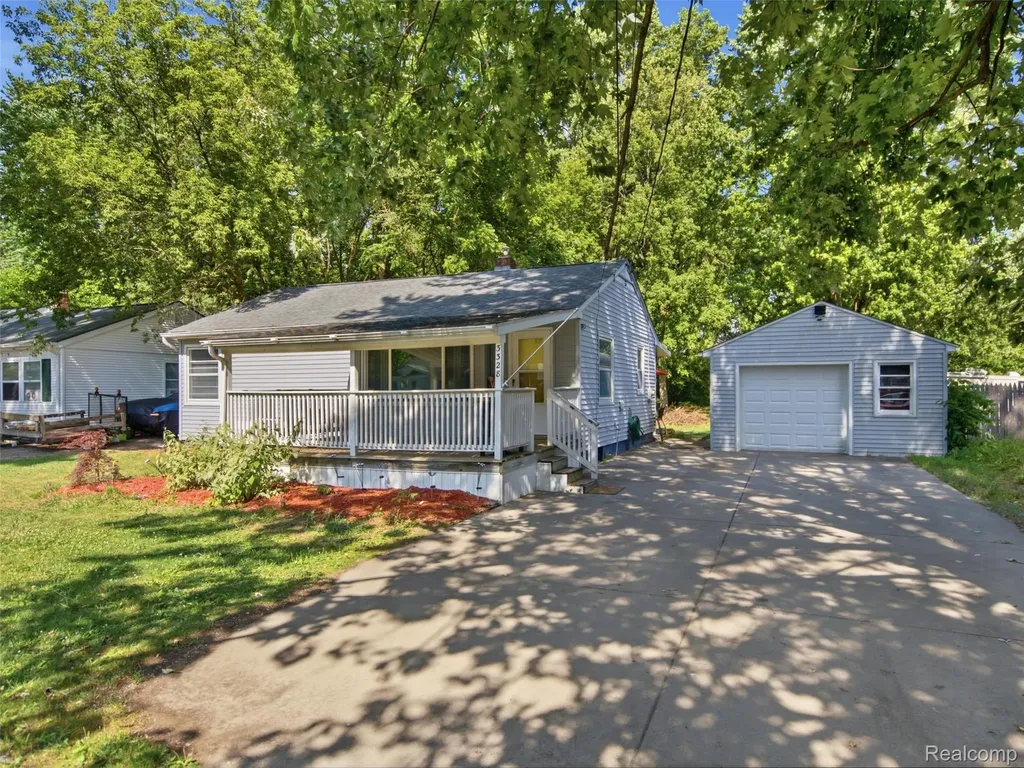 3328 Mills Acres Street Genesee Charter Township MI 48506