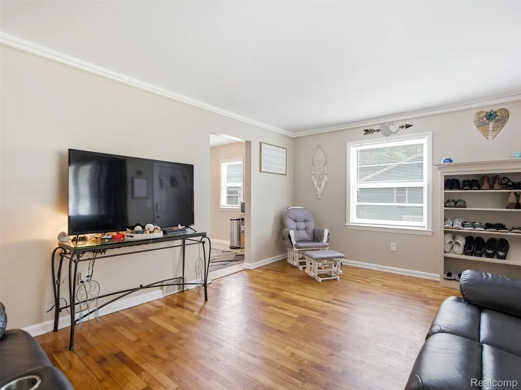 3328 Mills Acres Street Genesee Charter Township MI 48506
