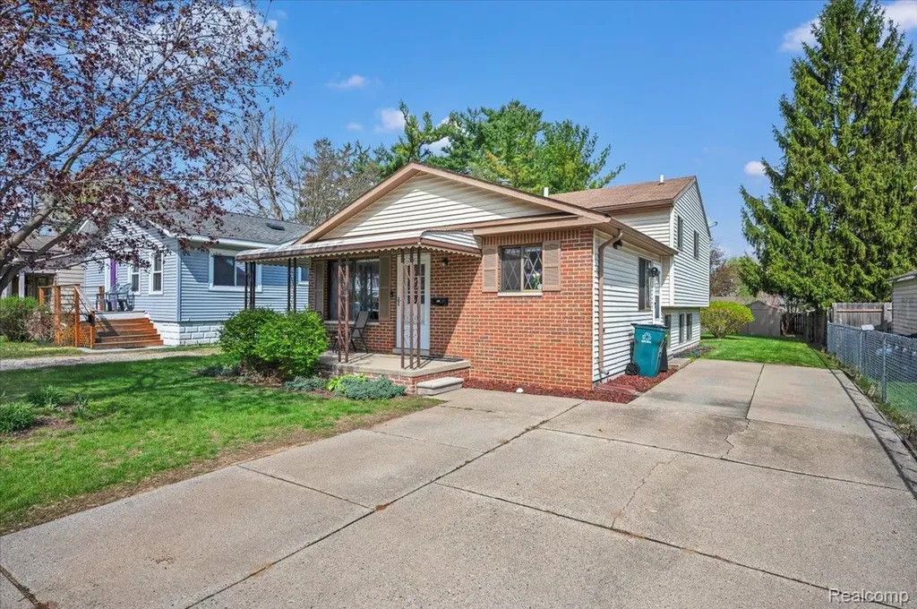 315 Pare Street Clawson City MI 48017