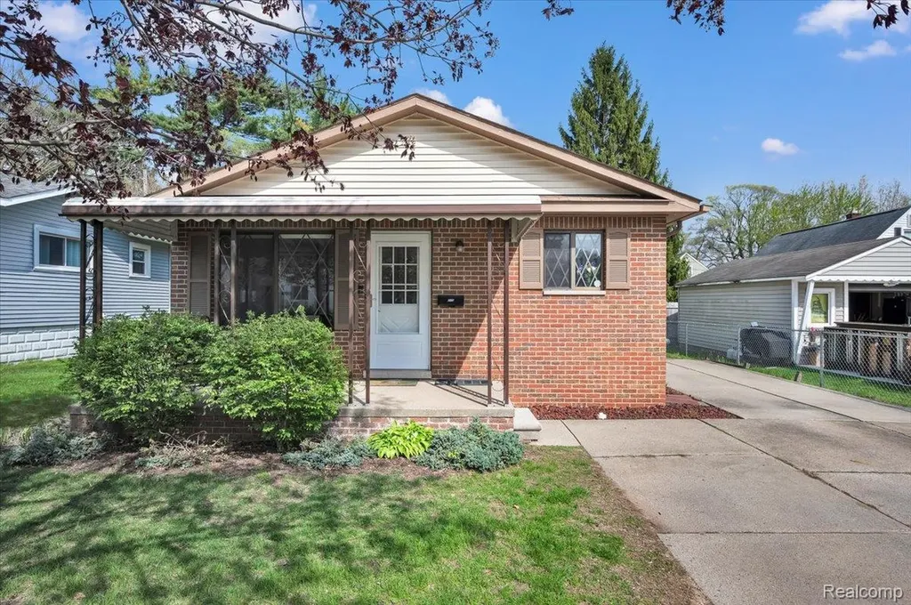 315 Pare Street Clawson City MI 48017