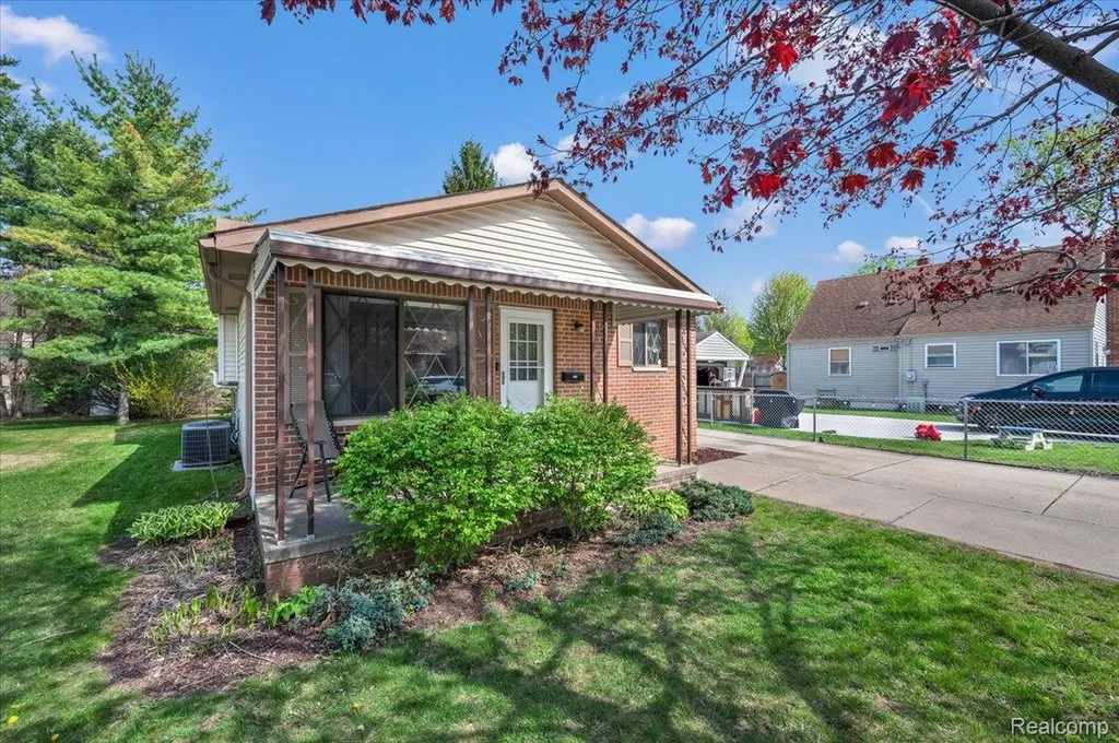 315 Pare Street Clawson City MI 48017