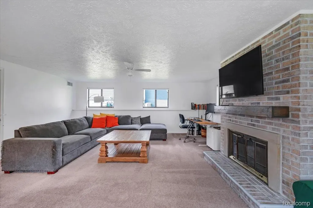 315 Pare Street Clawson City MI 48017