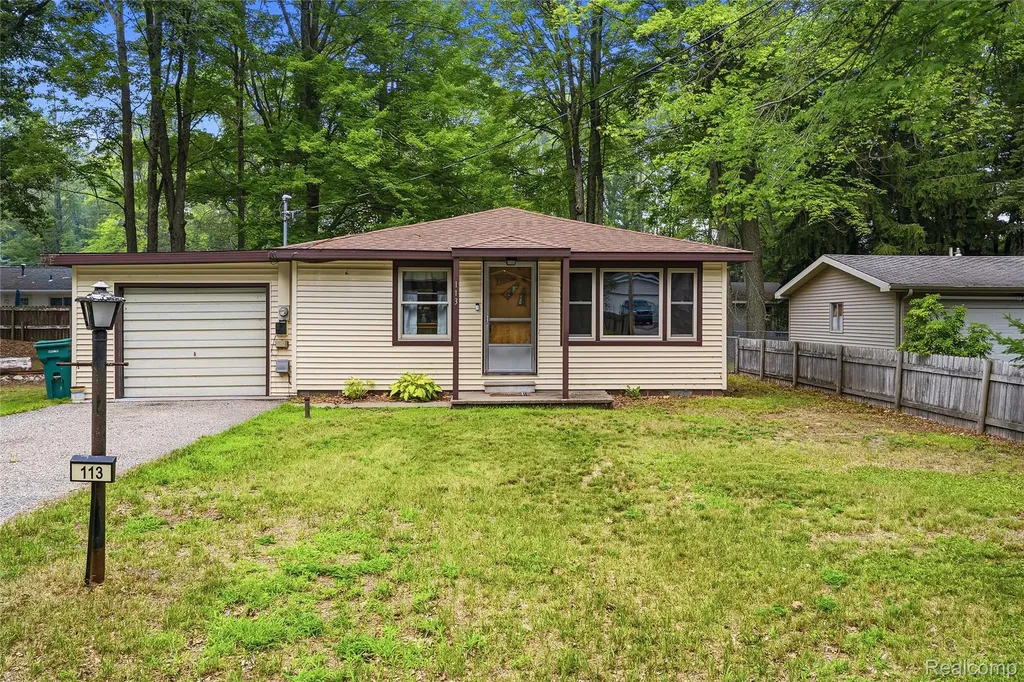 113 Birchwood Avenue Denton Township MI 48651