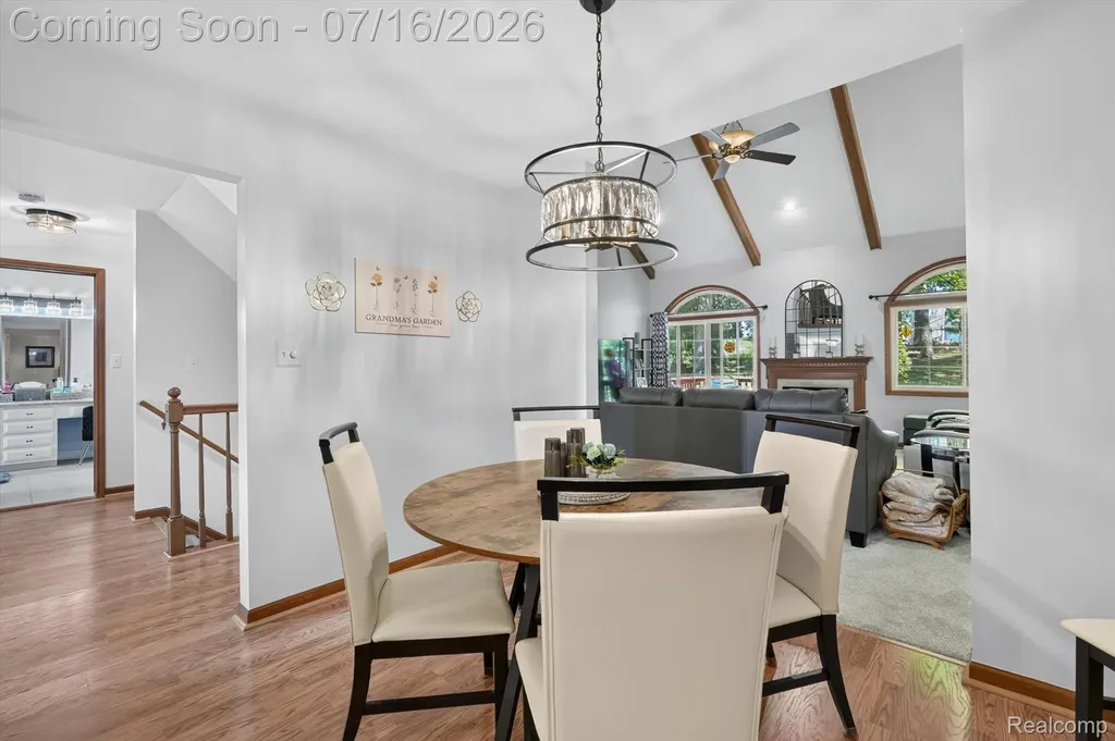 808 Maplewood Court Brighton City MI 48116