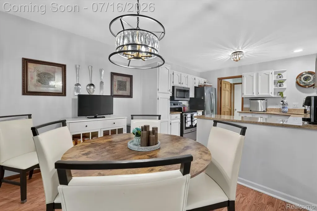 808 Maplewood Court Brighton City MI 48116