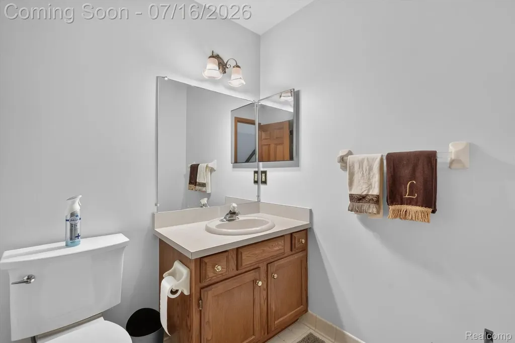 808 Maplewood Court Brighton City MI 48116