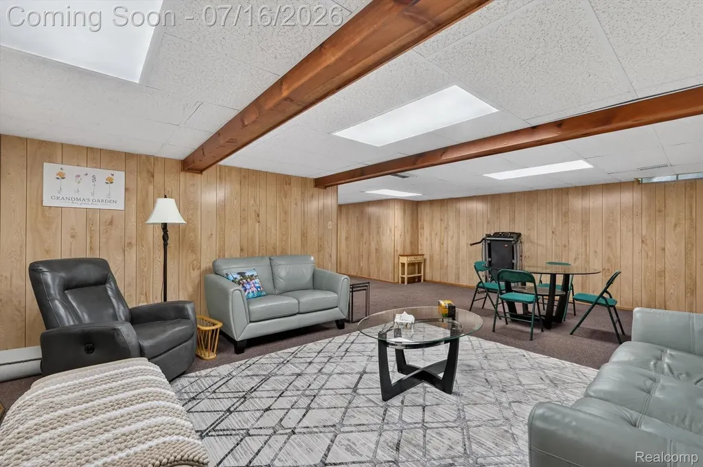 808 Maplewood Court Brighton City MI 48116