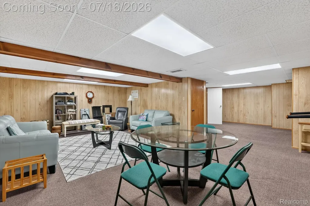 808 Maplewood Court Brighton City MI 48116