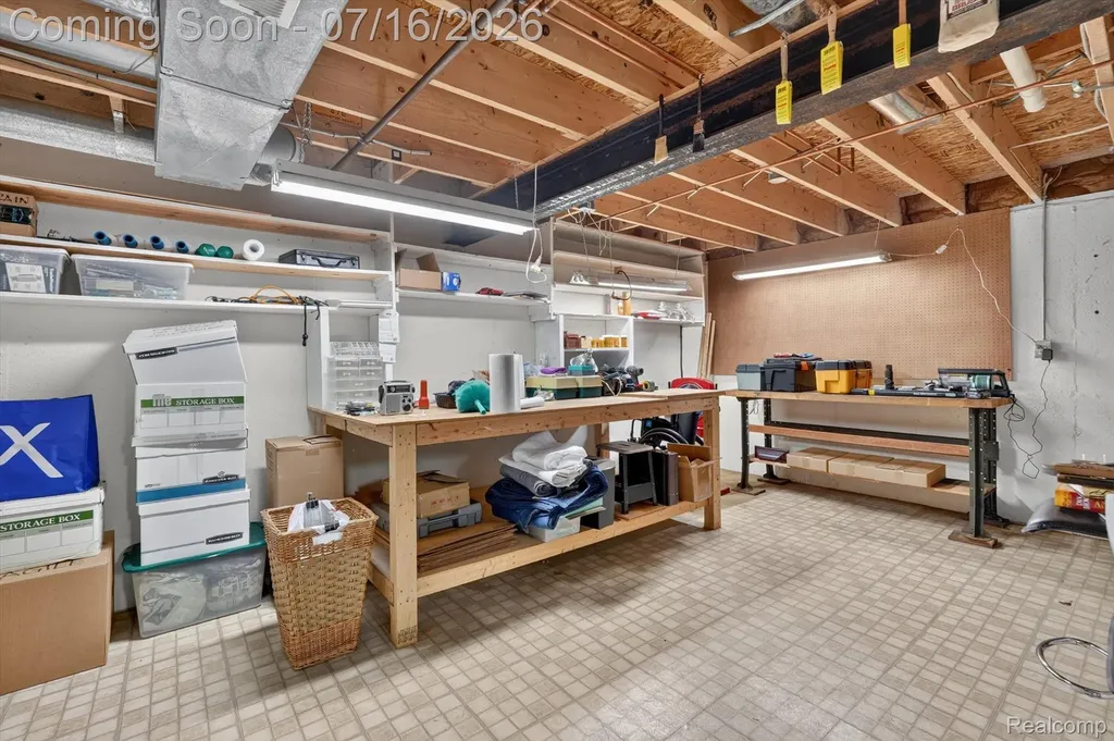 808 Maplewood Court Brighton City MI 48116