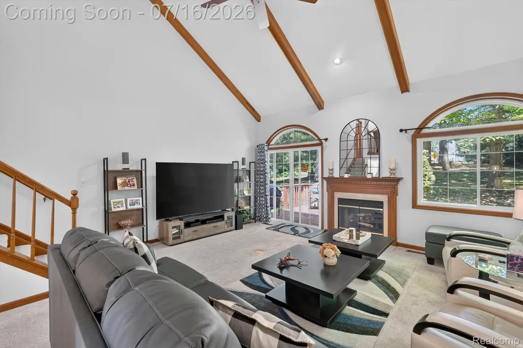 808 Maplewood Court Brighton City MI 48116