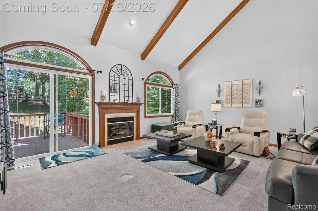 808 Maplewood Court Brighton City MI 48116
