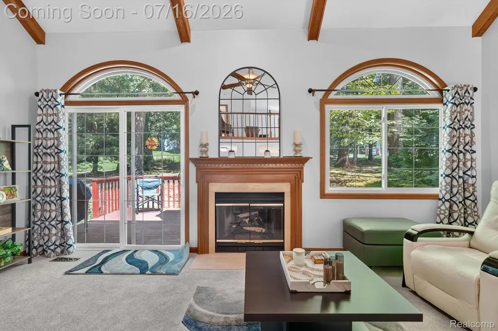 808 Maplewood Court Brighton City MI 48116