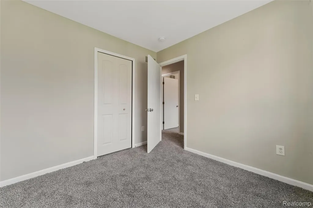 17245 Martin Road Roseville City MI 48066