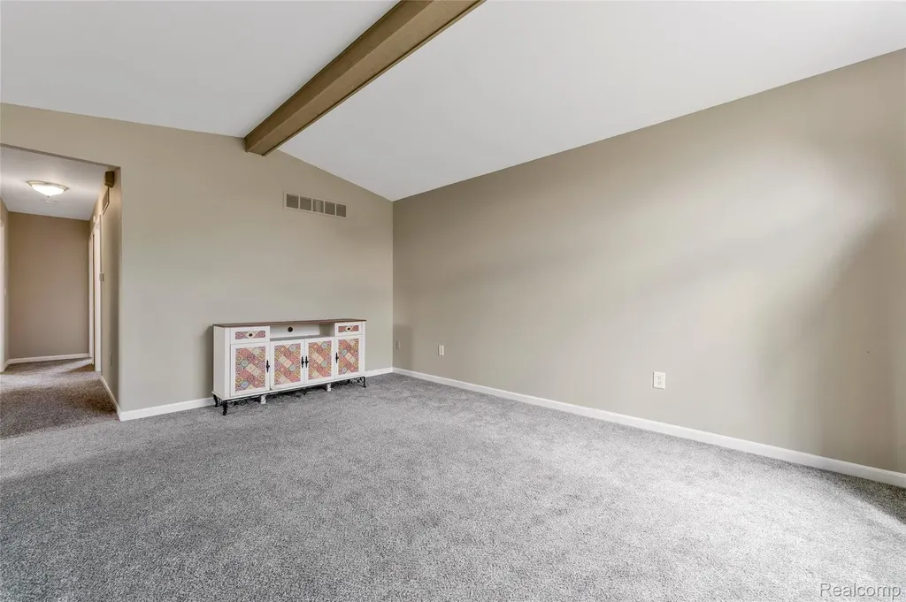 17245 Martin Road Roseville City MI 48066