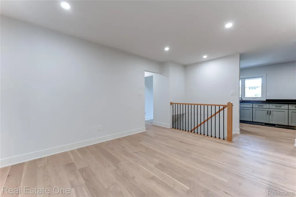 786 S Cranbrook Road Bloomfield Charter Township MI 48301