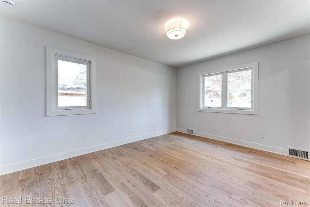 786 S Cranbrook Road Bloomfield Charter Township MI 48301