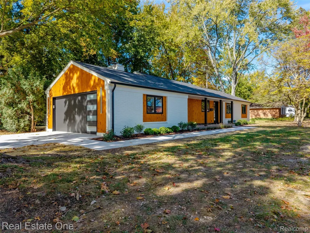 786 S Cranbrook Road Bloomfield Charter Township MI 48301