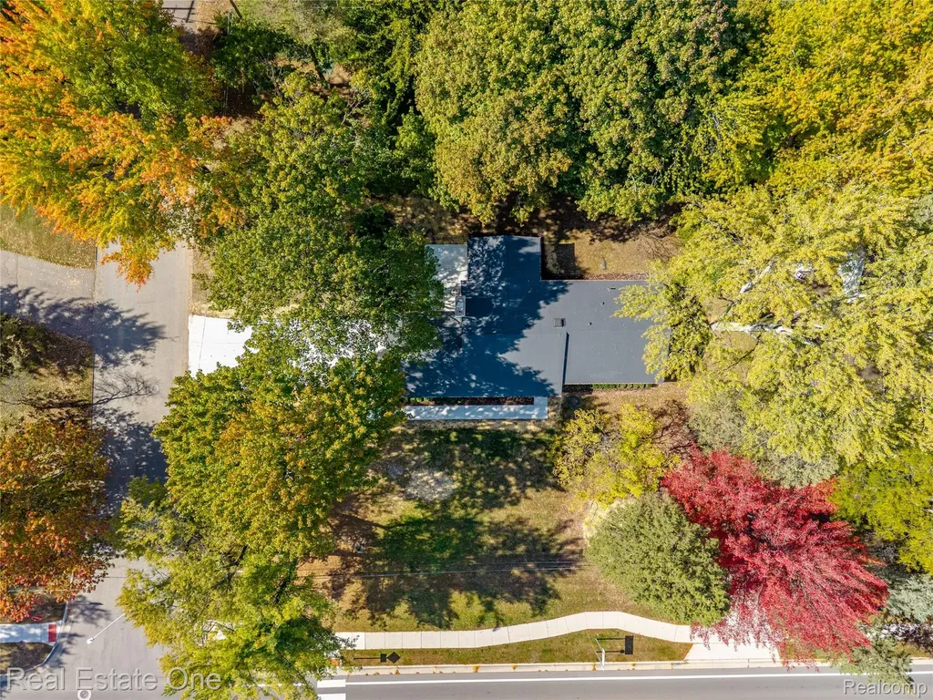 786 S Cranbrook Road Bloomfield Charter Township MI 48301