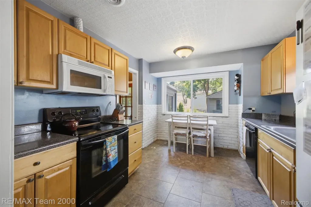 1953 Raymond Avenue Dearborn City MI 48124