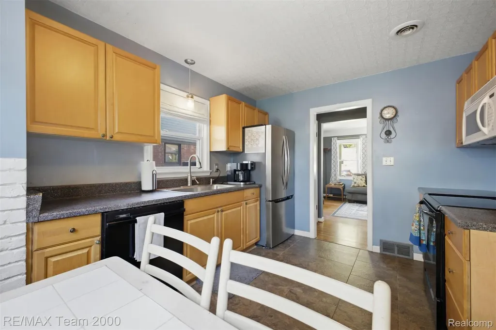 1953 Raymond Avenue Dearborn City MI 48124