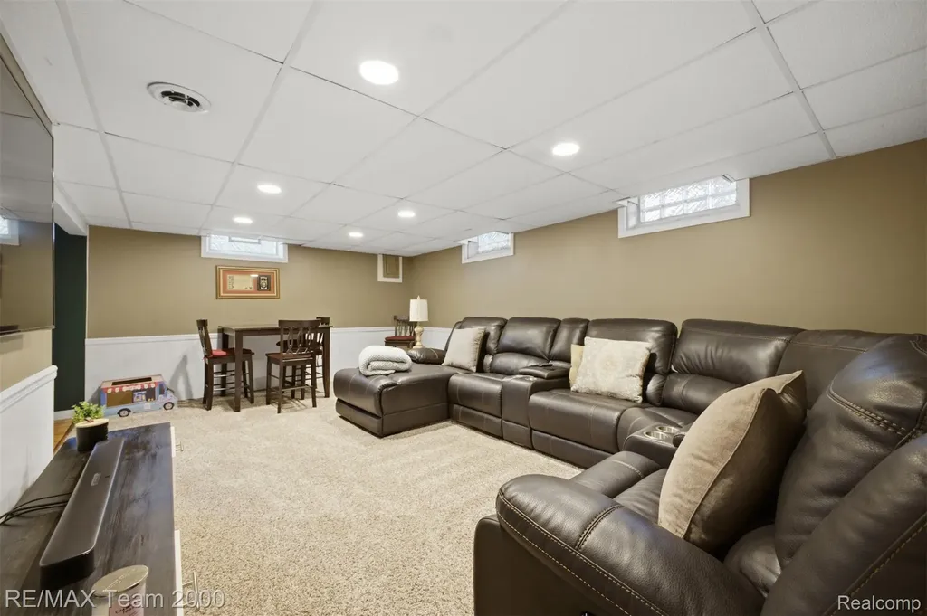 1953 Raymond Avenue Dearborn City MI 48124