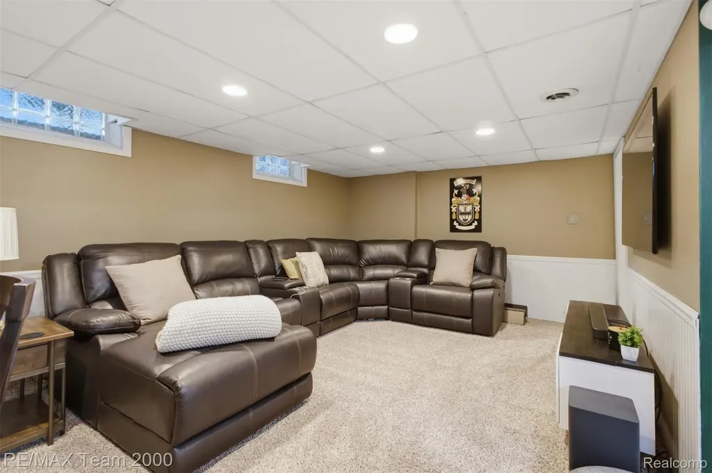 1953 Raymond Avenue Dearborn City MI 48124