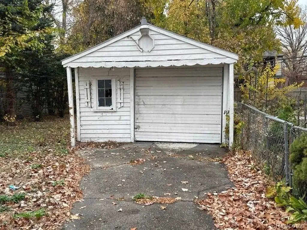 15860 Cruse Street Detroit City MI 48227