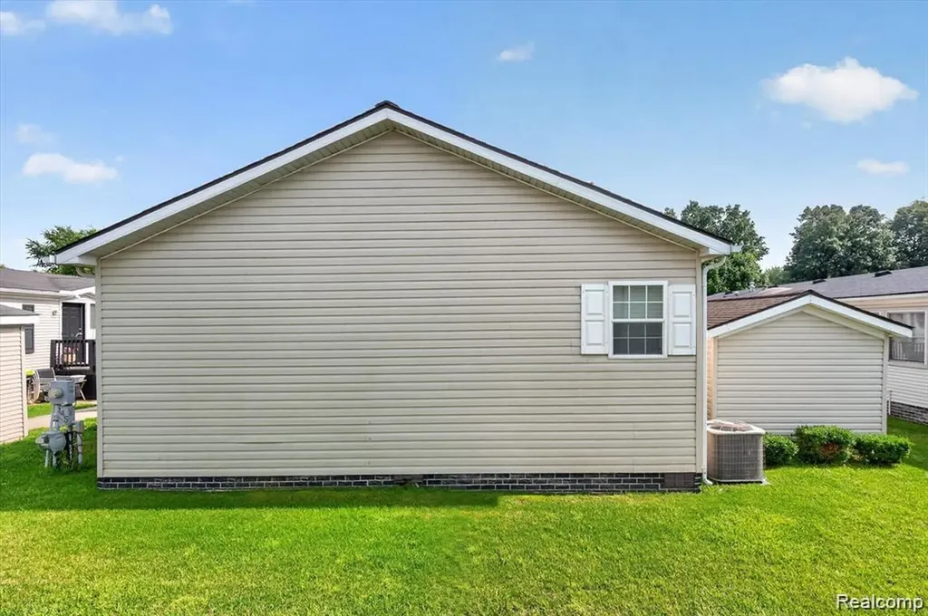 2858 Boulder Ridge Trail Highland Charter Township MI 48380