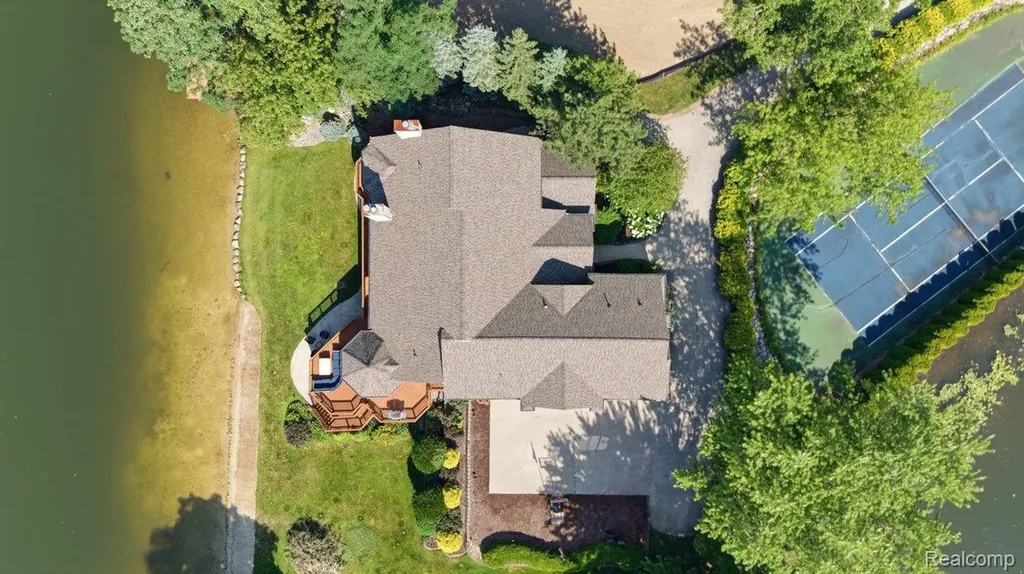 9669 Steephollow Drive White Lake Charter Township MI 48386