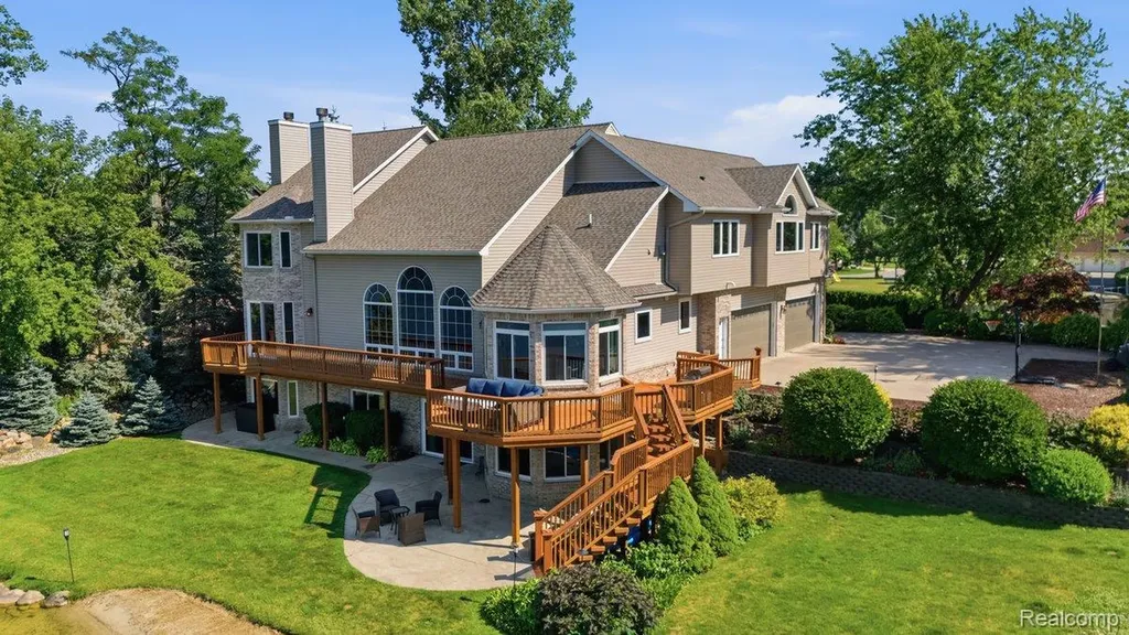 9669 Steephollow Drive White Lake Charter Township MI 48386