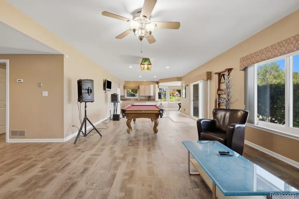 9669 Steephollow Drive White Lake Charter Township MI 48386
