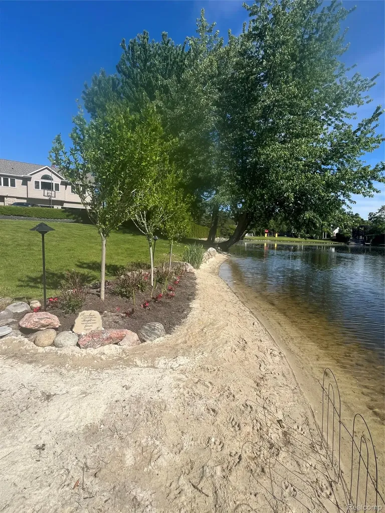 9669 Steephollow Drive White Lake Charter Township MI 48386