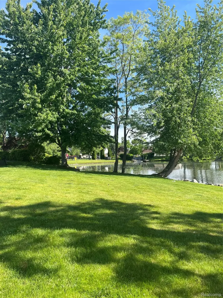 9669 Steephollow Drive White Lake Charter Township MI 48386