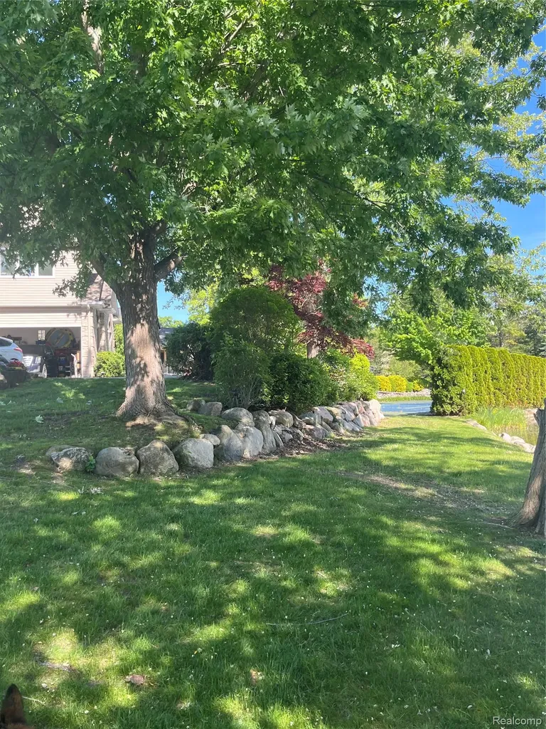 9669 Steephollow Drive White Lake Charter Township MI 48386