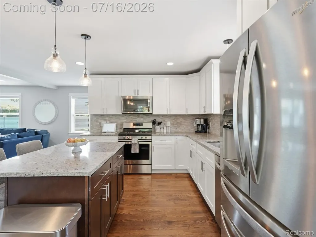 1427 N Maple Avenue Royal Oak City MI 48067