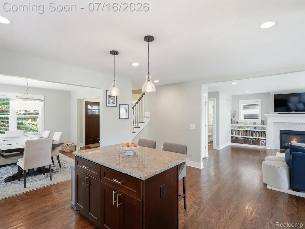 1427 N Maple Avenue Royal Oak City MI 48067