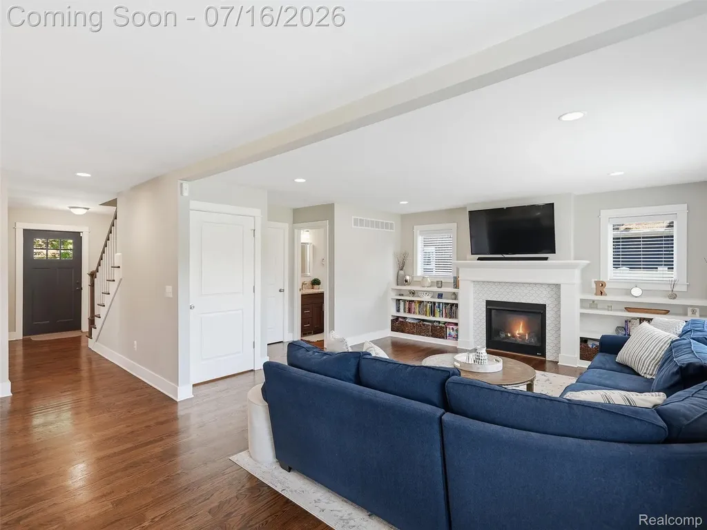 1427 N Maple Avenue Royal Oak City MI 48067
