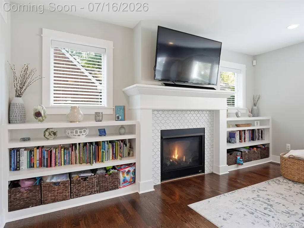 1427 N Maple Avenue Royal Oak City MI 48067