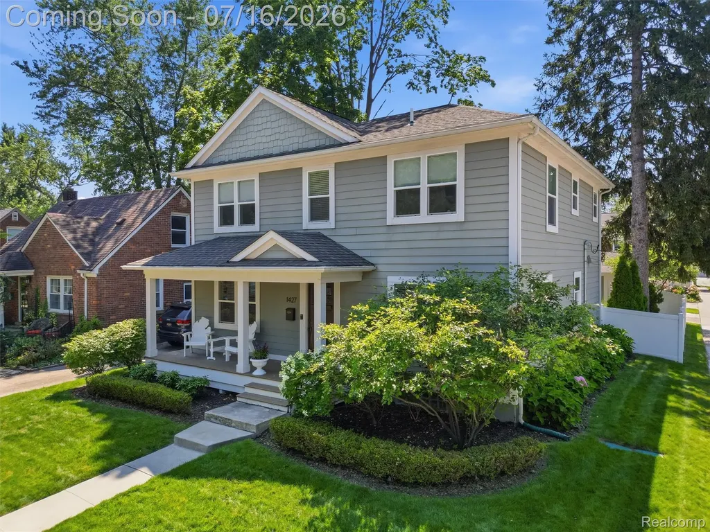 1427 N Maple Avenue Royal Oak City MI 48067