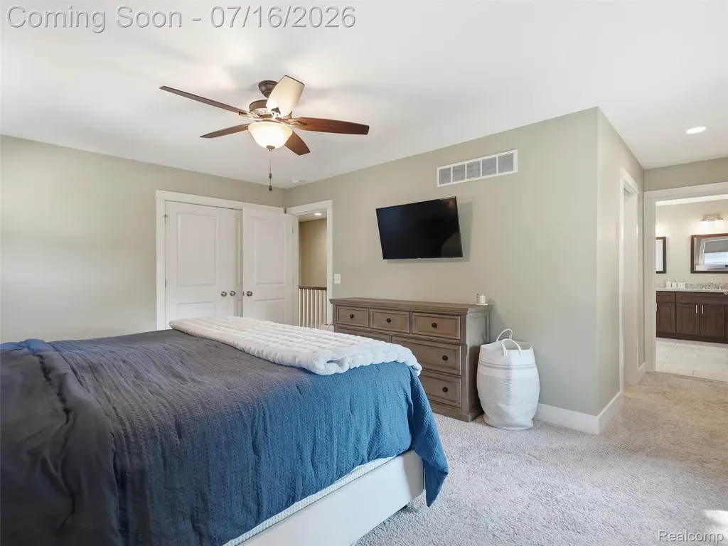 1427 N Maple Avenue Royal Oak City MI 48067