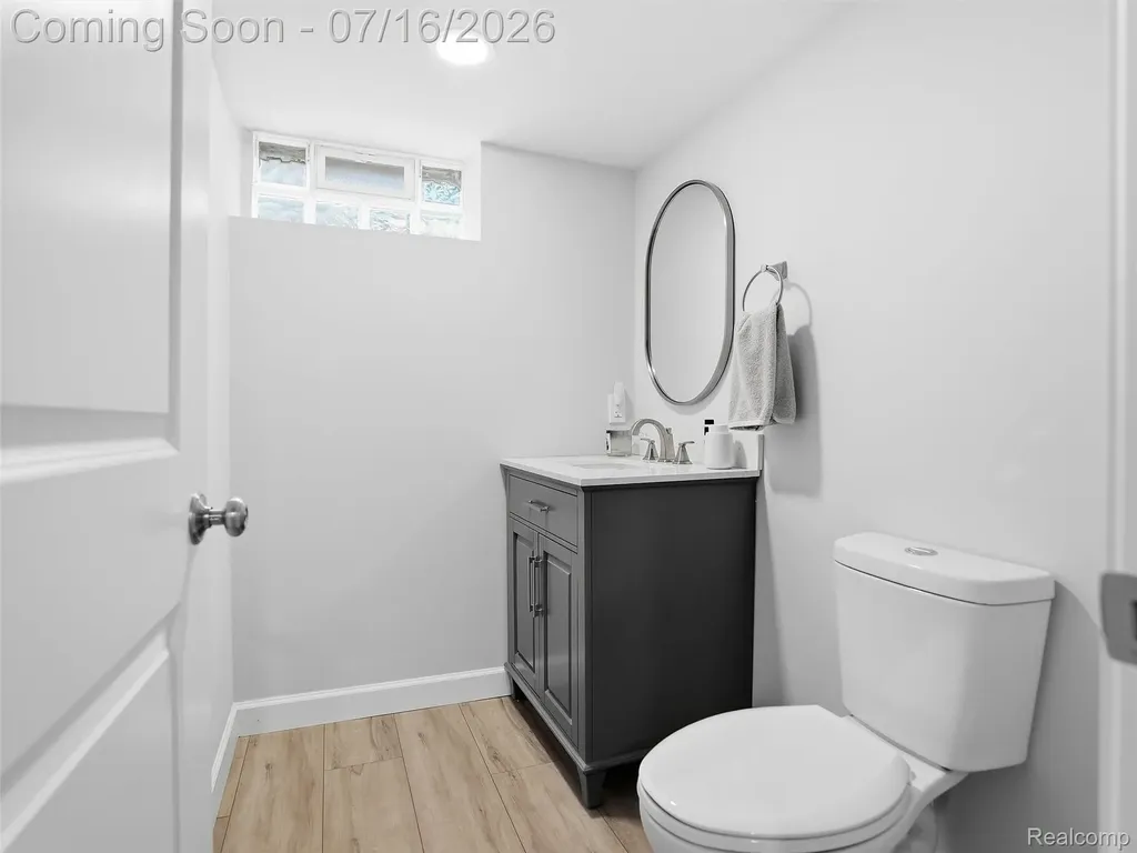 1427 N Maple Avenue Royal Oak City MI 48067