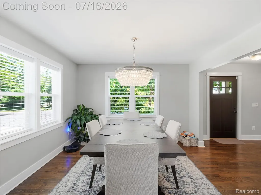1427 N Maple Avenue Royal Oak City MI 48067